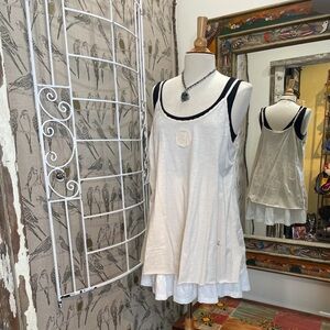 Paper Lace distressed cami with lace inset. Cream. O/S